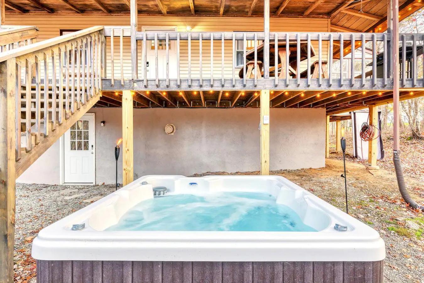 Fun Home 4 Endless Enjoyment With Game Room & Hot Tub Long Pond Buitenkant foto